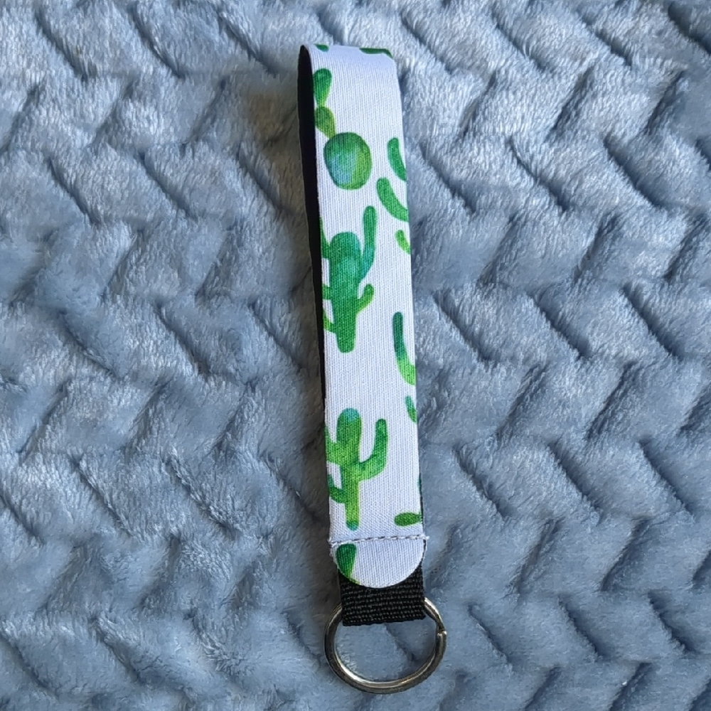Colorful Patterned Keychain Set - Picture 5 of 6